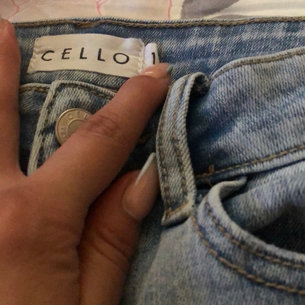Clothes - Picture 2 of 4